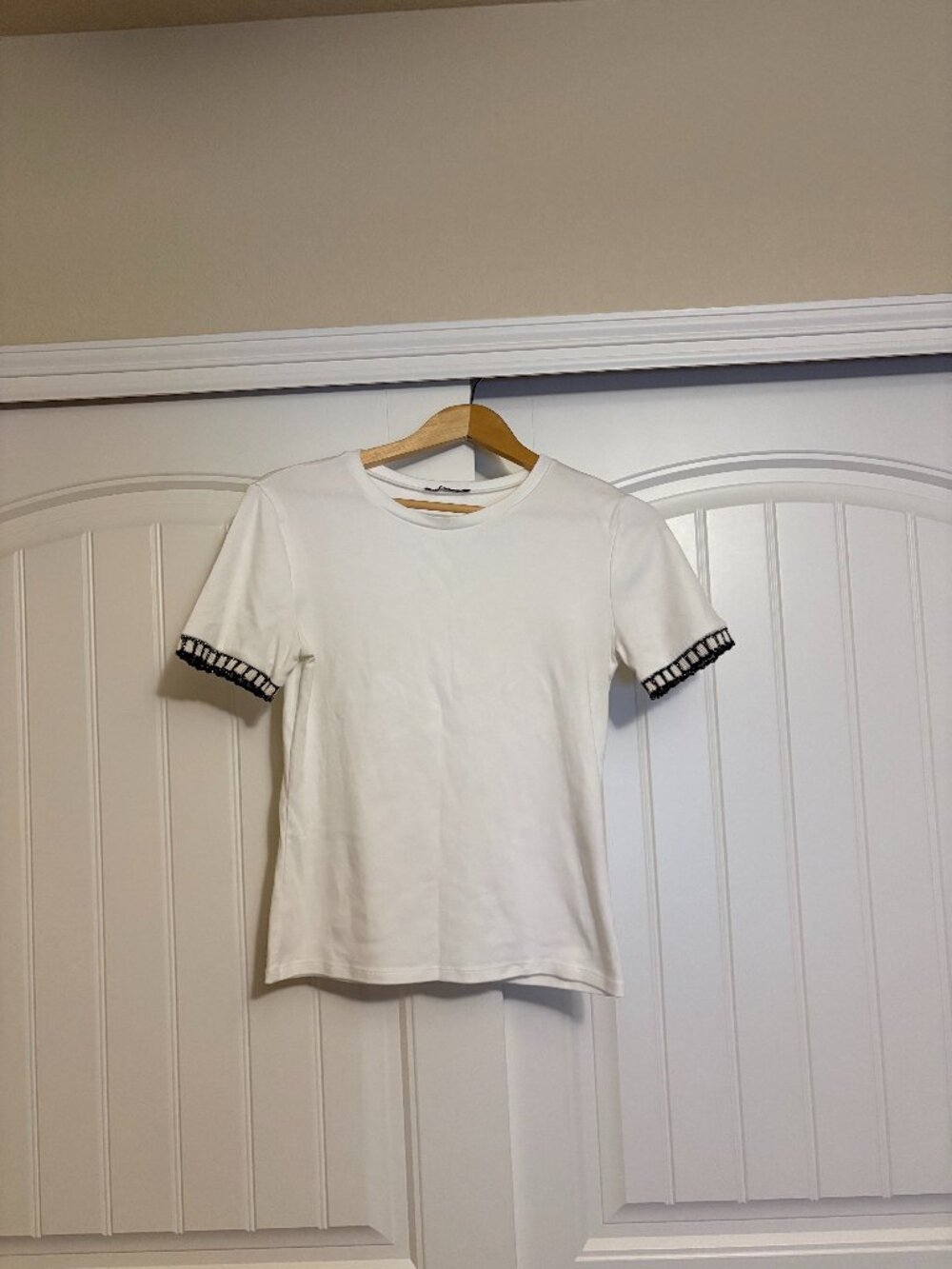 Zara Embellished Cuff T Shirt US Size Large White Black Trim Short Sleeve Crew